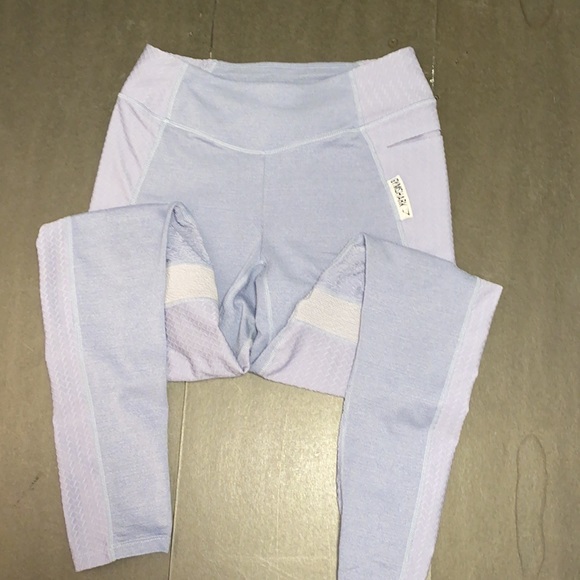 Gymshark Small Lavender Yoga Pants - Picture 4 of 11